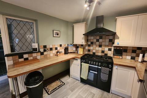 3 bedroom semi-detached house to rent, Hawthorns Road, Drybrook
