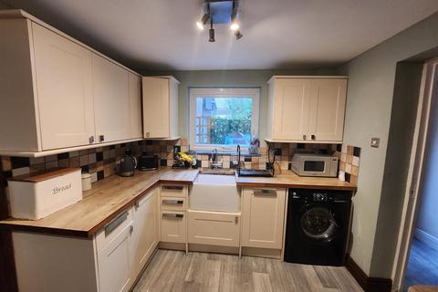 3 bedroom semi-detached house to rent, Hawthorns Road, Drybrook