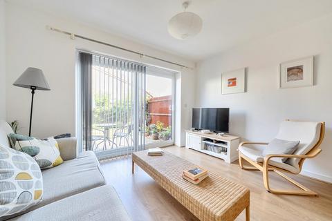 2 bedroom terraced house for sale, Linnitt Road, Snodland