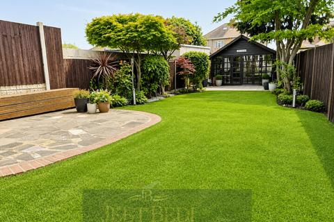 undefined, Kingshill Avenue, Hayes, UB4