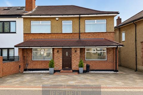 undefined, Kingshill Avenue, Hayes, UB4