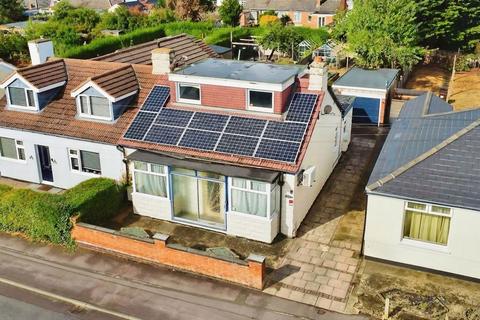4 bedroom semi-detached bungalow for sale, Mostyn Avenue, Syston, LE7