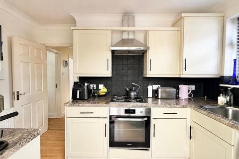 3 bedroom bungalow for sale, Pembury Grove, Bexhill-on-Sea, TN39