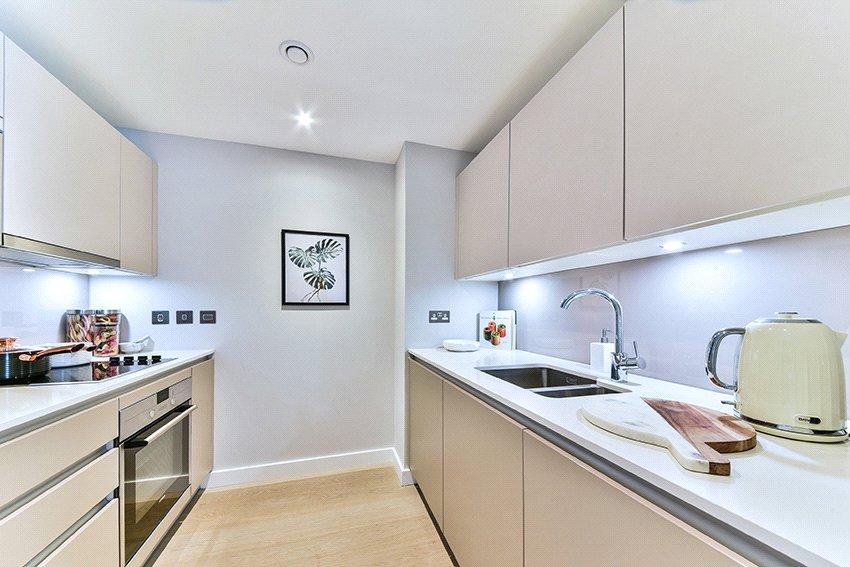 Apartment in London - View 5