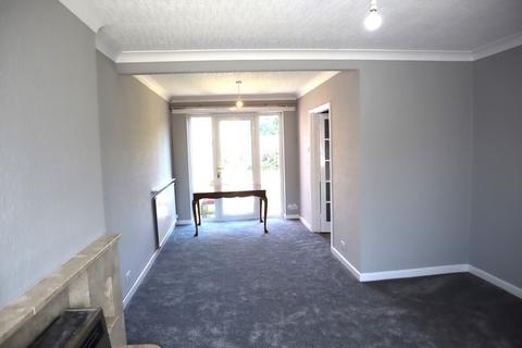 4 bedroom semi-detached house to rent, Hill Way, Oadby LE2