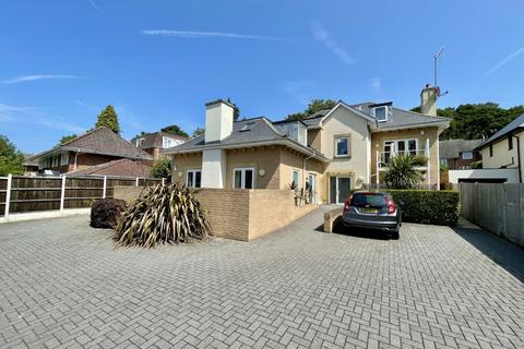 2 bedroom flat to rent, 47 Branksome Wood Road, Bournemouth, Dorset, BH4