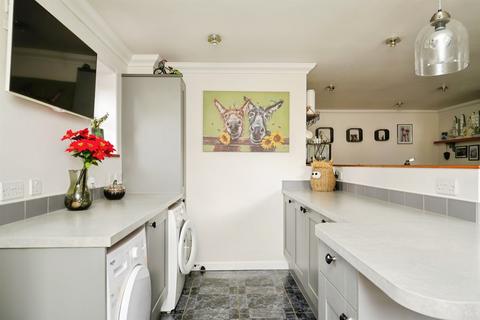 3 bedroom semi-detached house for sale, West Street, Bicester