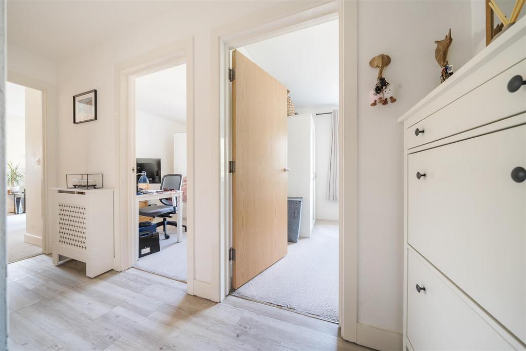 Apartment in Bristol - View 5