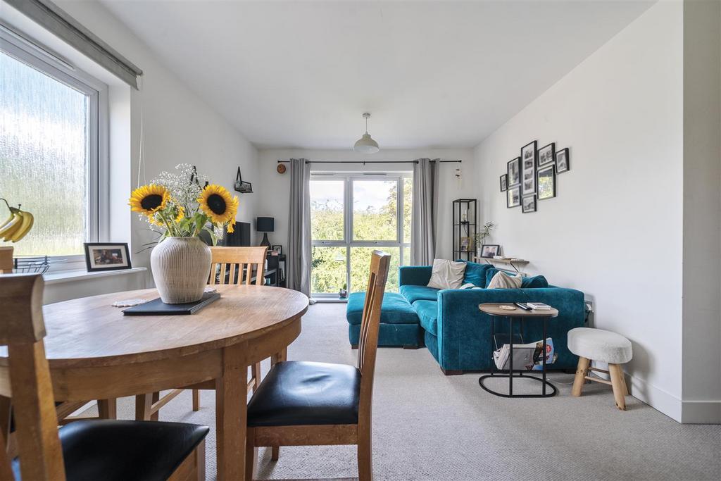 Apartment in Bristol - More