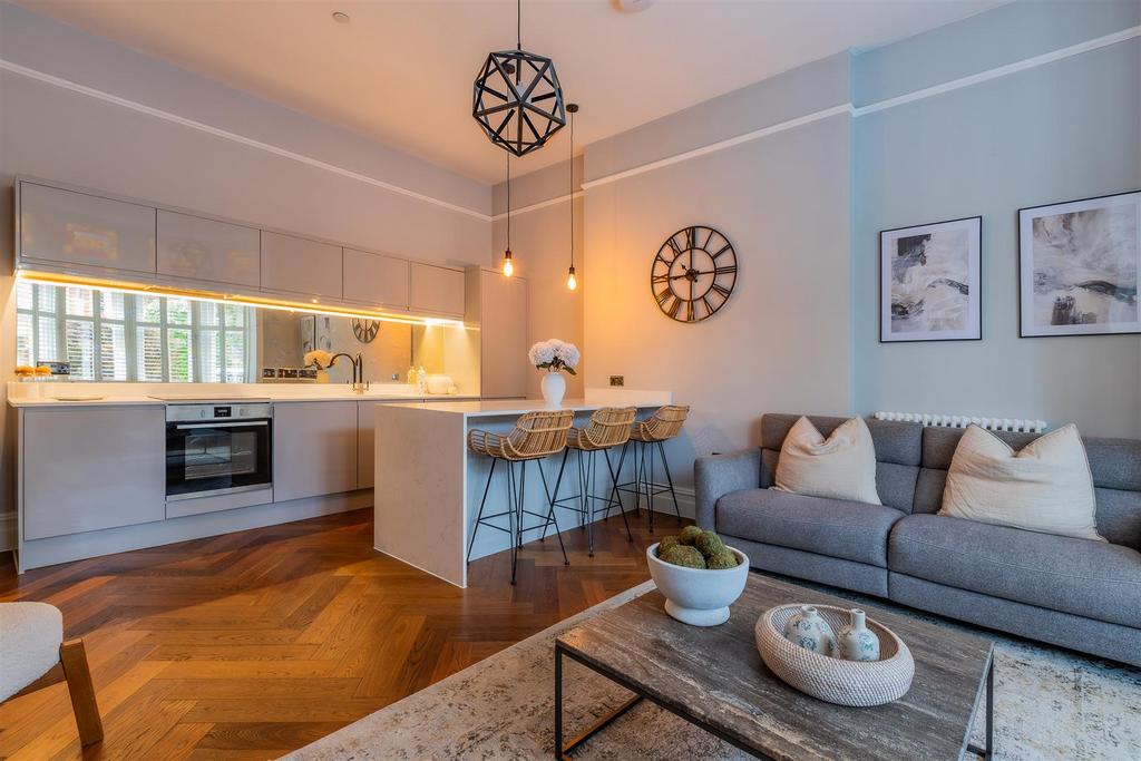 House in Cardiff - View 4