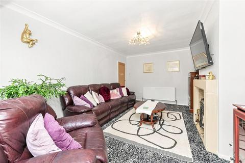 3 bedroom semi-detached bungalow for sale, Hoults Lane, Greetland, Halifax