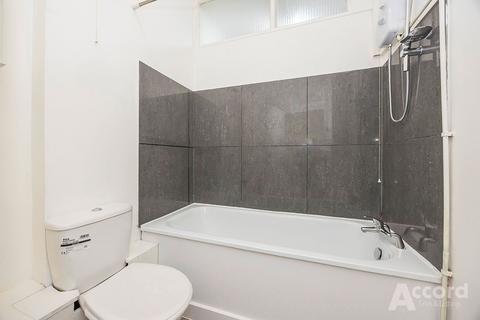 1 bedroom flat for sale, Astra Court West, Astra Close, RM12