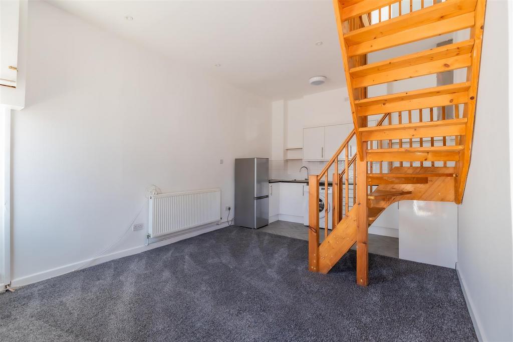 House in Cardiff - View 3