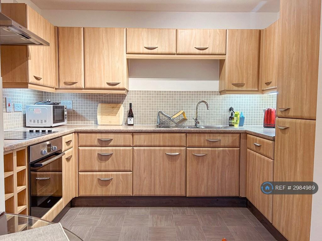 Apartment in Cambridge - View 5