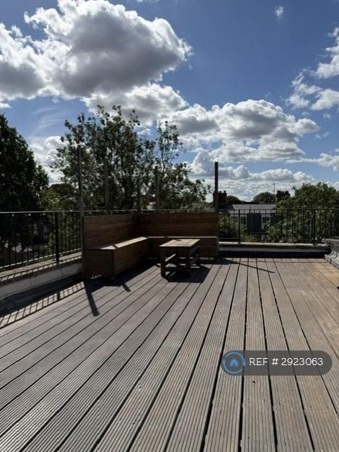 Apartment in London - View 2