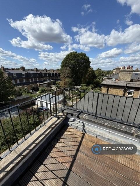 Apartment in London - More