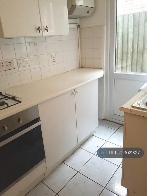 House in Seven Sisters - View 3