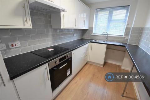 2 bedroom flat to rent, Knowles Close, West Drayton, UB7