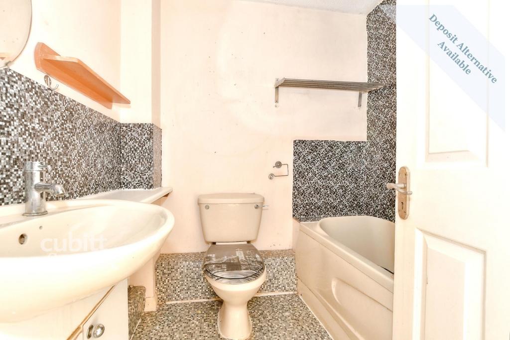 House in Sutton - View 5
