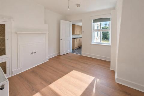 2 bedroom terraced house to rent, Greenstead Road, Colchester, CO1