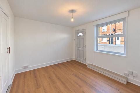 2 bedroom terraced house to rent, Greenstead Road, Colchester, CO1