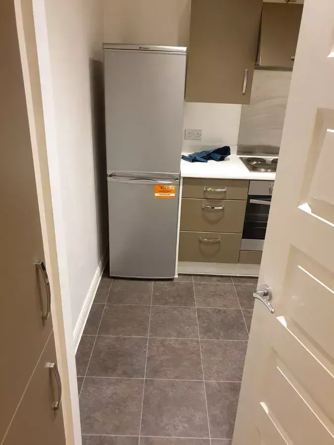 Apartment in Yiewsley - View 2