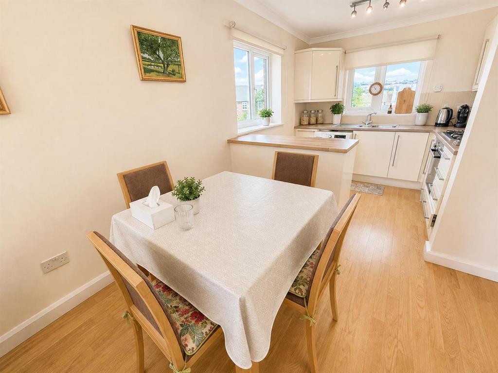Apartment in Swansea - View 4