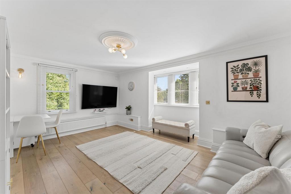 Apartment in London - View 2