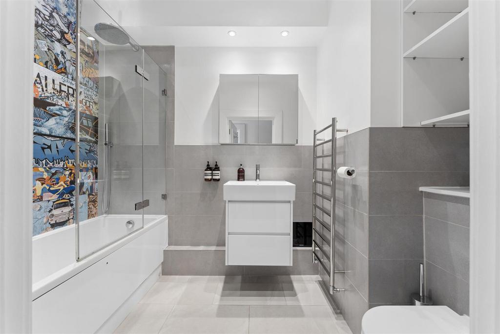 Apartment in London - View 5