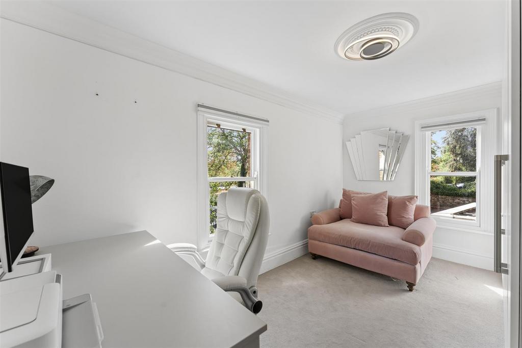 Apartment in London - More