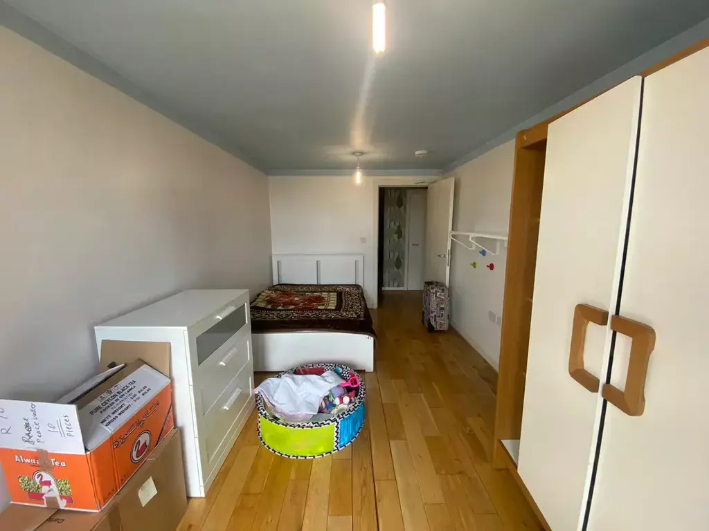 Apartment in London, Perivale - View 3