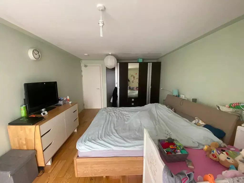 Apartment in London, Perivale - View 4