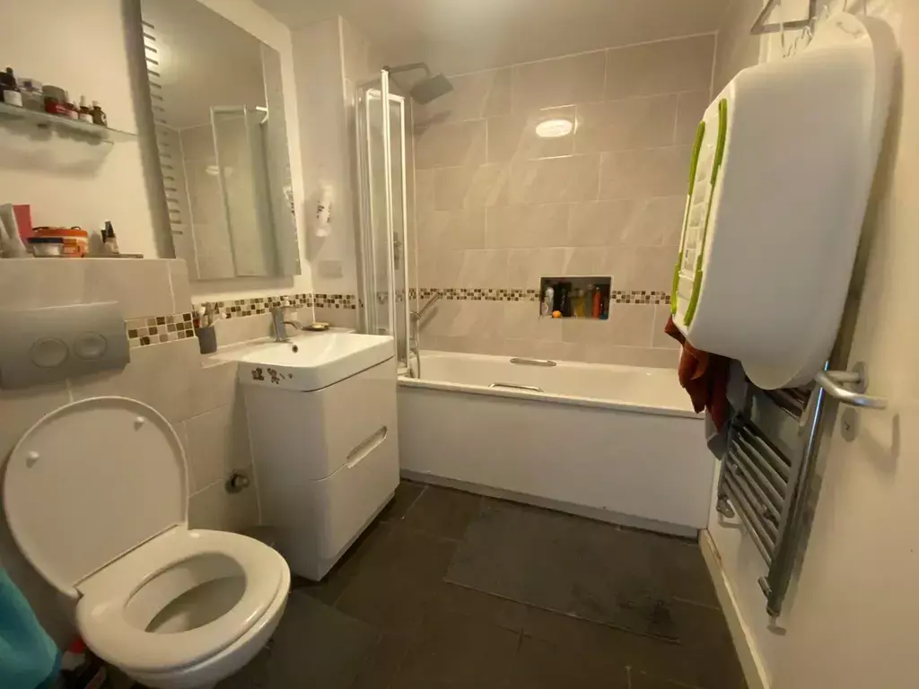 Apartment in London, Perivale - More
