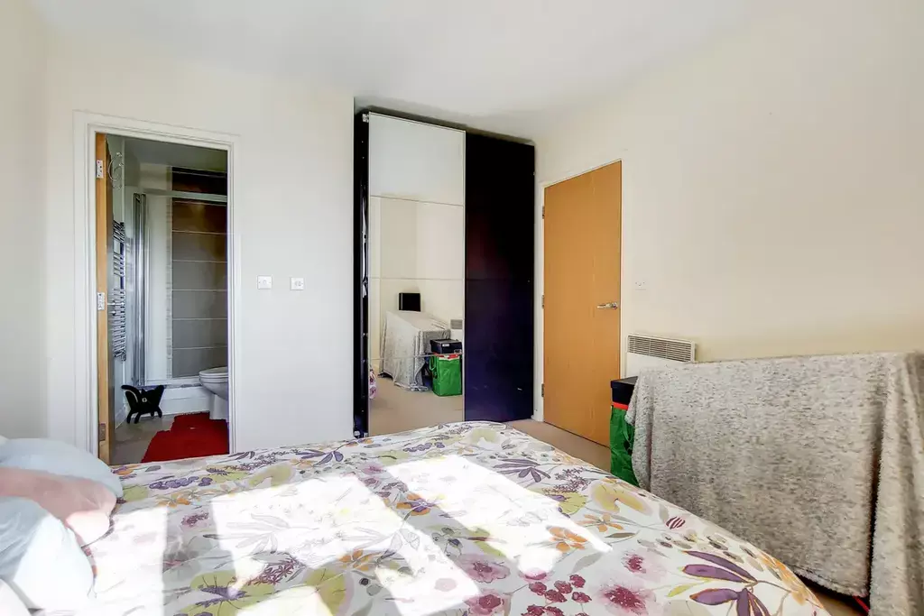 Apartment in London - View 4