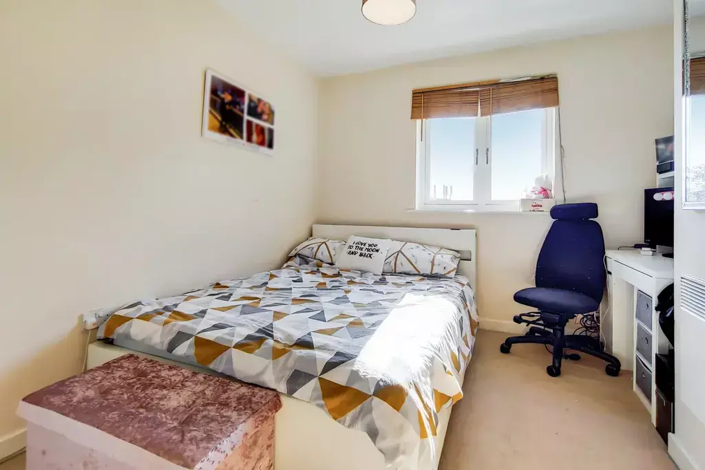 Apartment in London - View 5