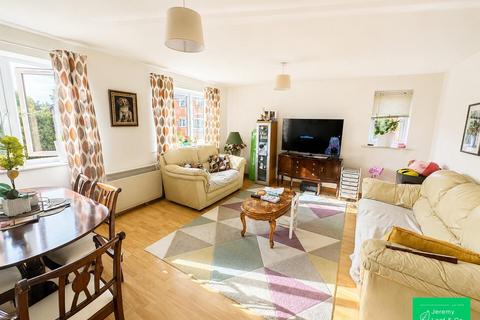 2 bedroom flat to rent, Taunton Drive, East Finchley, N2