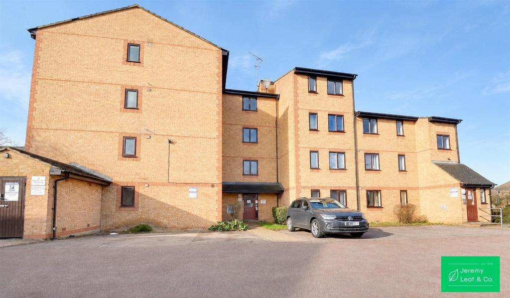 Apartment in East Finchley - More