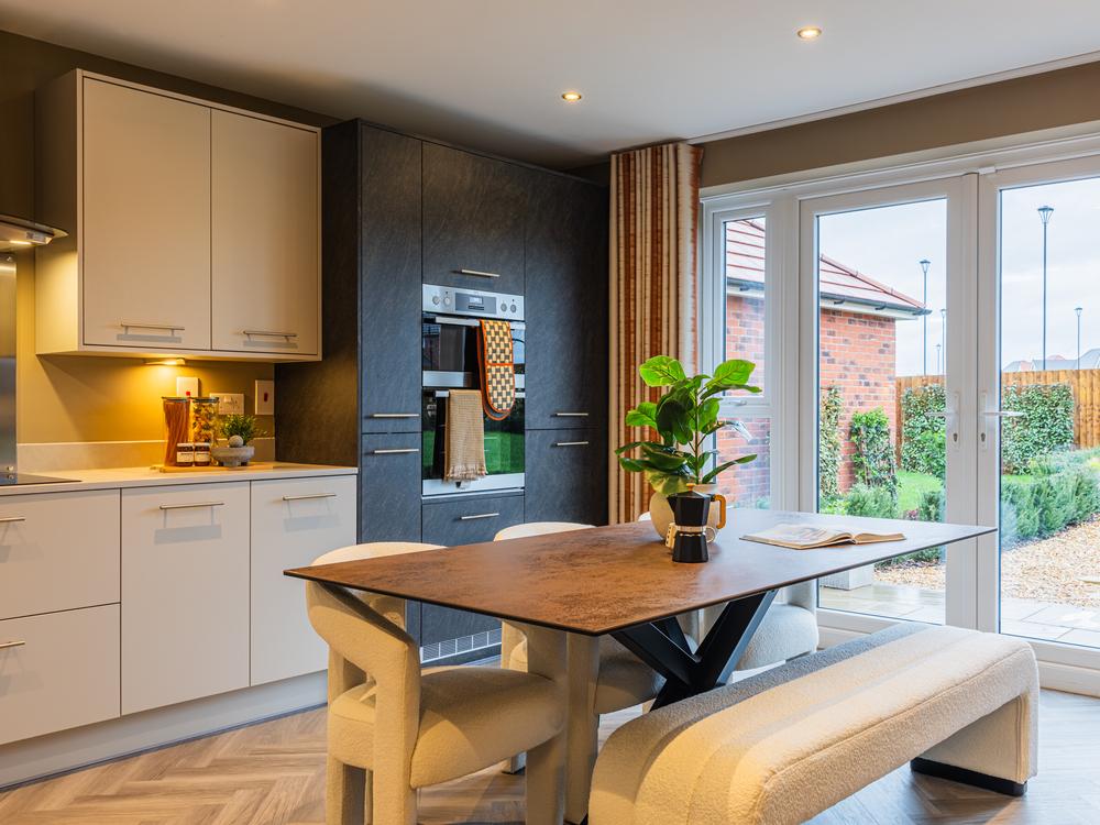 House in Bristol, Almondsbury - View 2
