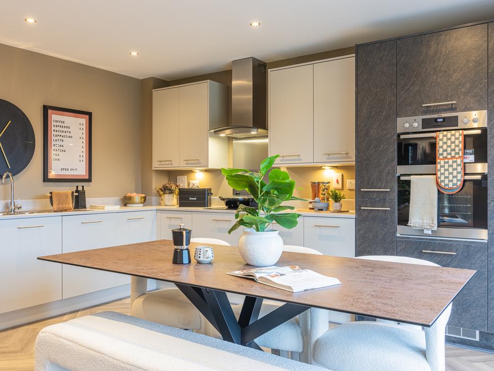 House in Bristol, Almondsbury - View 3