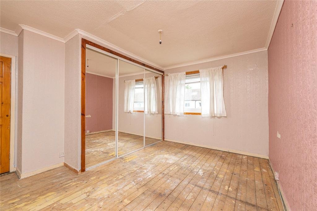 Apartment in Edinburgh, Drylaw - View 4