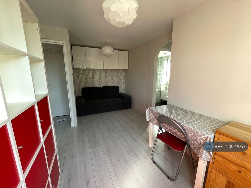 Apartment in London - More
