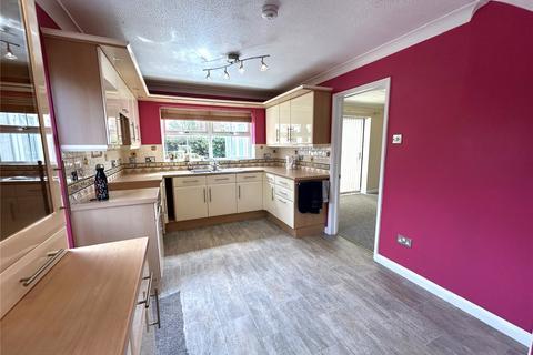 3 bedroom detached house to rent, Plum Way, Willand, Cullompton, Devon, EX15