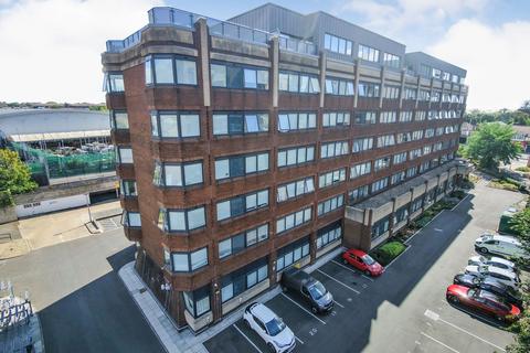 1 bedroom flat to rent, 363 South Street, Romford RM1