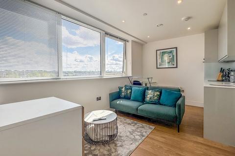 1 bedroom flat to rent, 363 South Street, Romford RM1