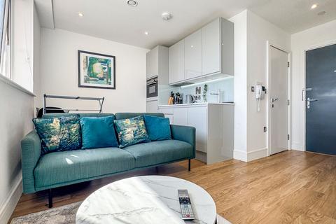 1 bedroom flat to rent, 363 South Street, Romford RM1