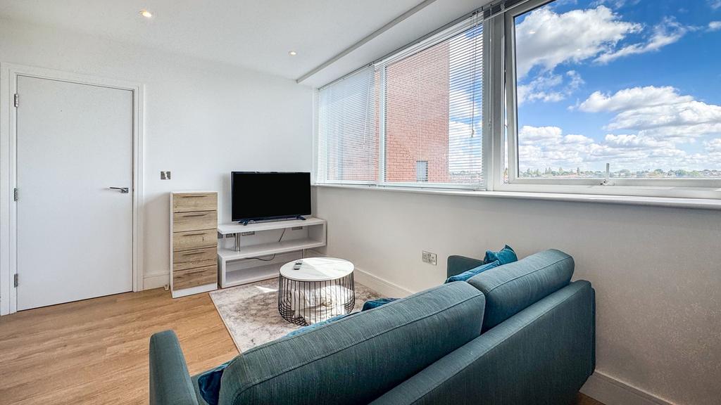 Apartment in Romford - View 4