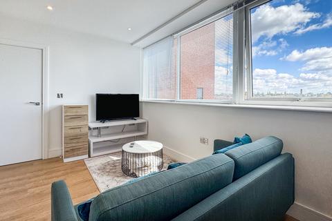 1 bedroom flat to rent, 363 South Street, Romford RM1