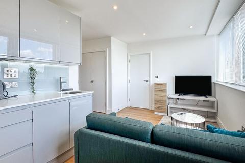 1 bedroom flat to rent, 363 South Street, Romford RM1