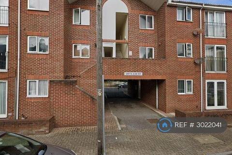 2 bedroom flat to rent, Rhys Court, Southsea, PO4