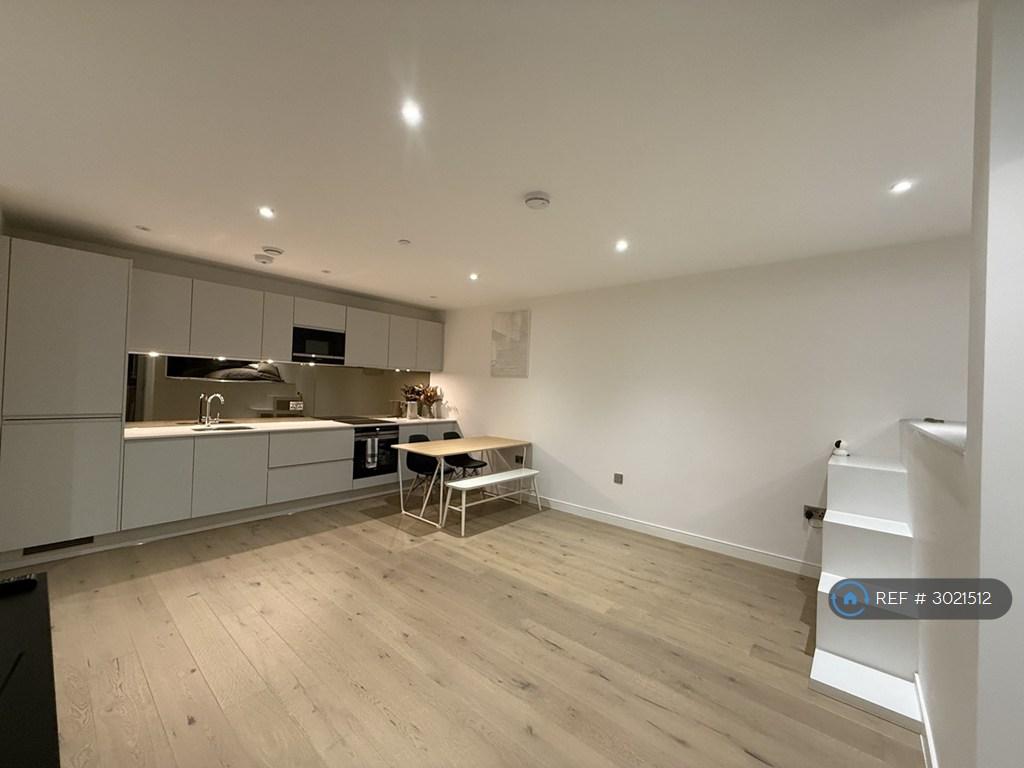 Apartment in London - View 3